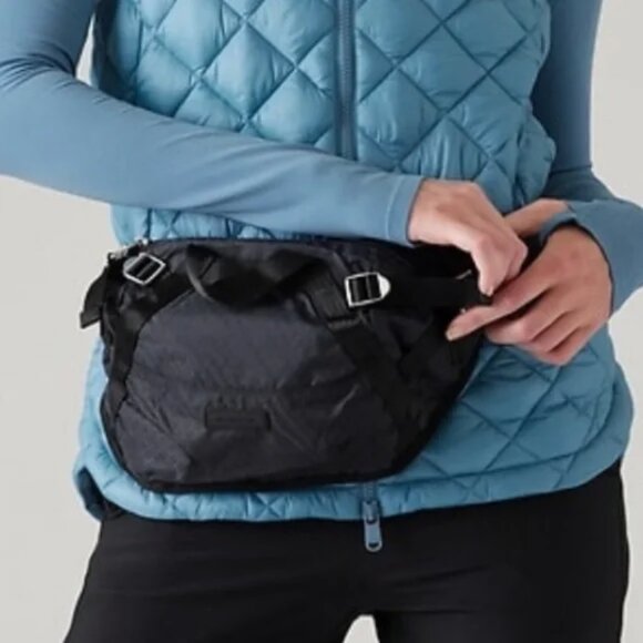 Athleta Excursion Large Belt Bag Black (NWOT) - Picture 8 of 8
